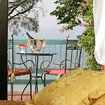 فندق Aquila D'oro Desenzano 4*