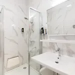 Aquila D'oro Desenzano 4* ديسينسانو ديل غاردا