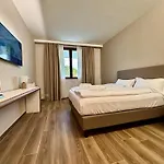 Aquila D'oro Desenzano 4*