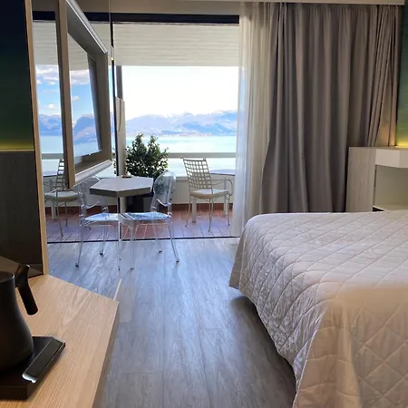 Aquila D'oro Desenzano 4*