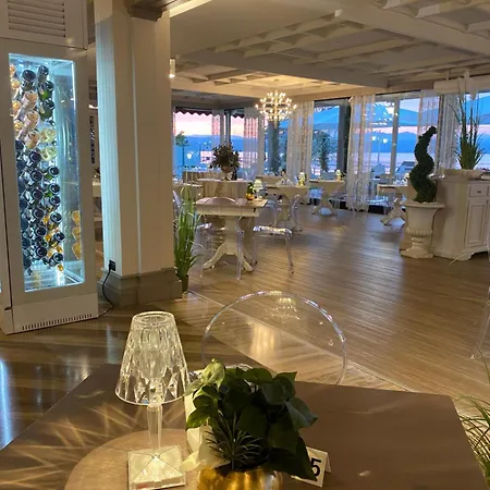 Aquila D'oro Desenzano Hotel 4*