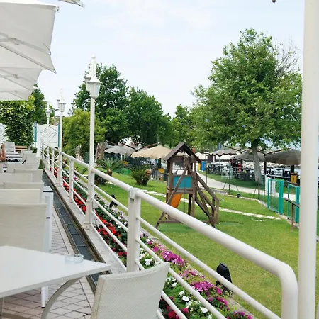 Aquila D'oro Desenzano 4*