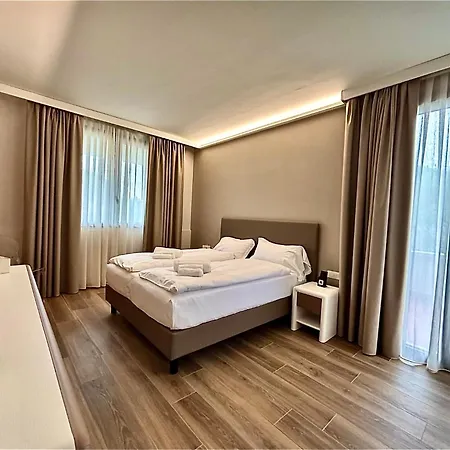 Hotel Aquila D'oro Desenzano 4*